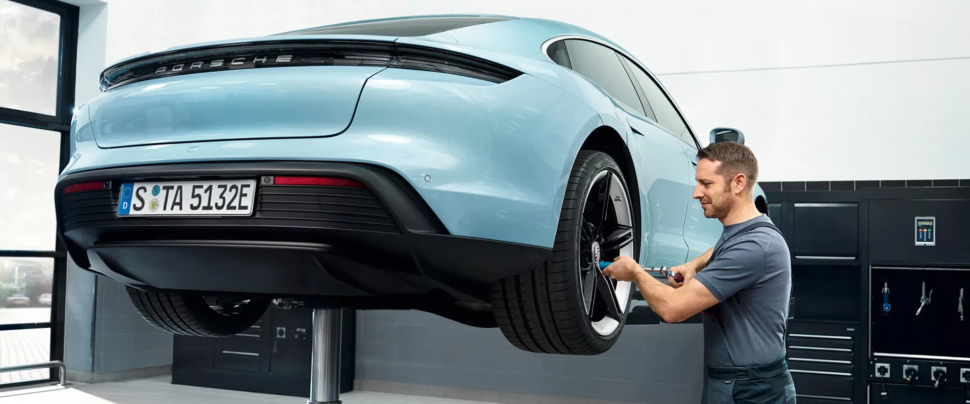 Техническое обслуживание Porsche Taycan