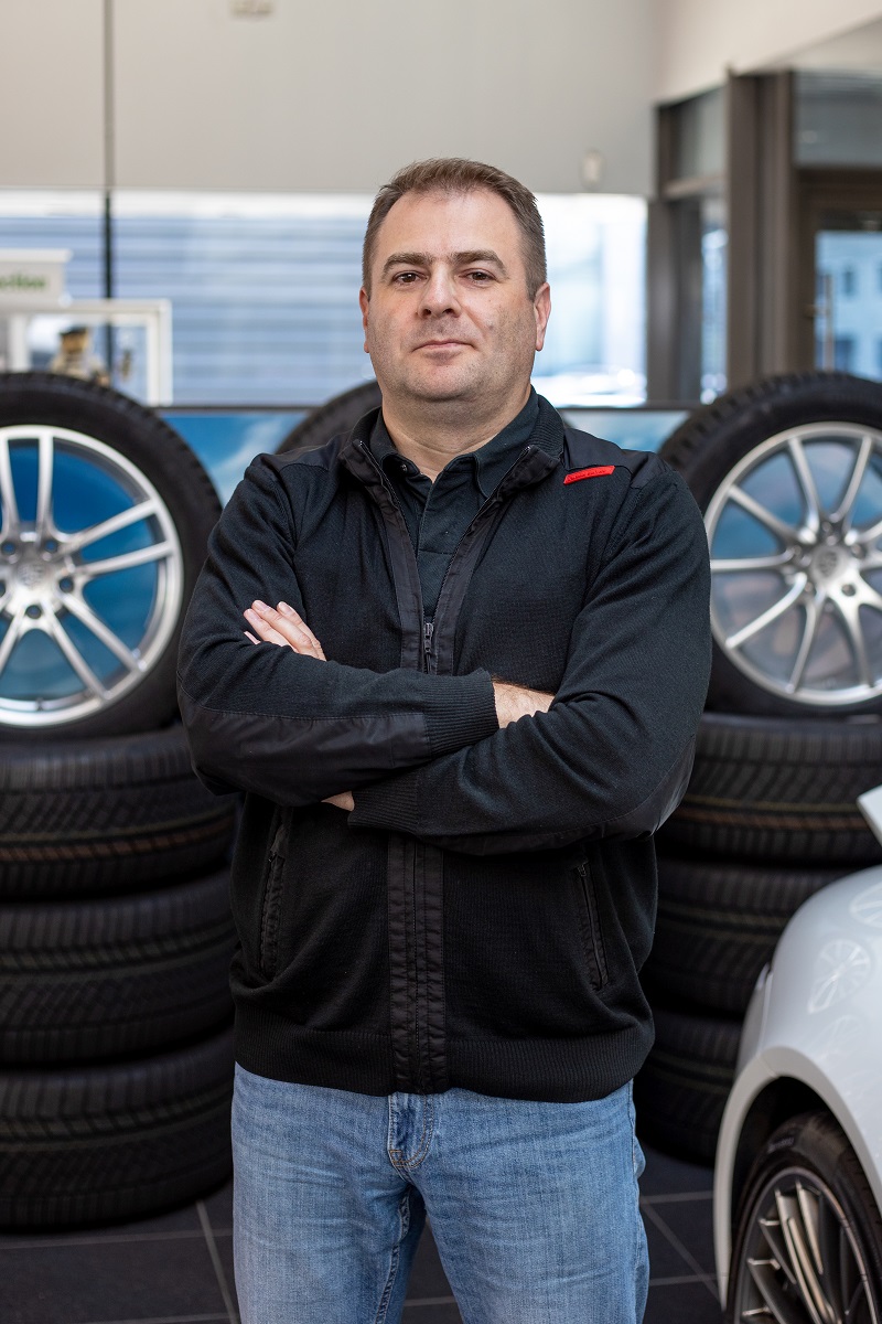 Волков Роман